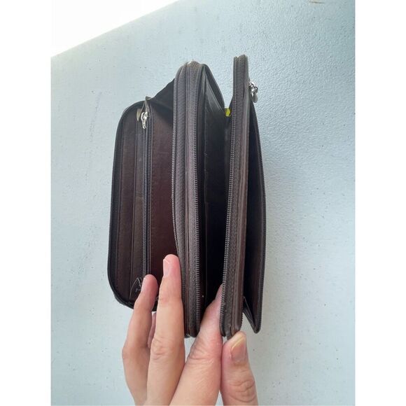 Tumi Brown Leather Wallet - Picture 8 of 10